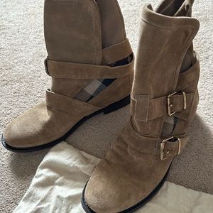 Burberry Brit Worcester Flat Boot 38.5